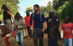 Korazón Solidario en Kenia andando